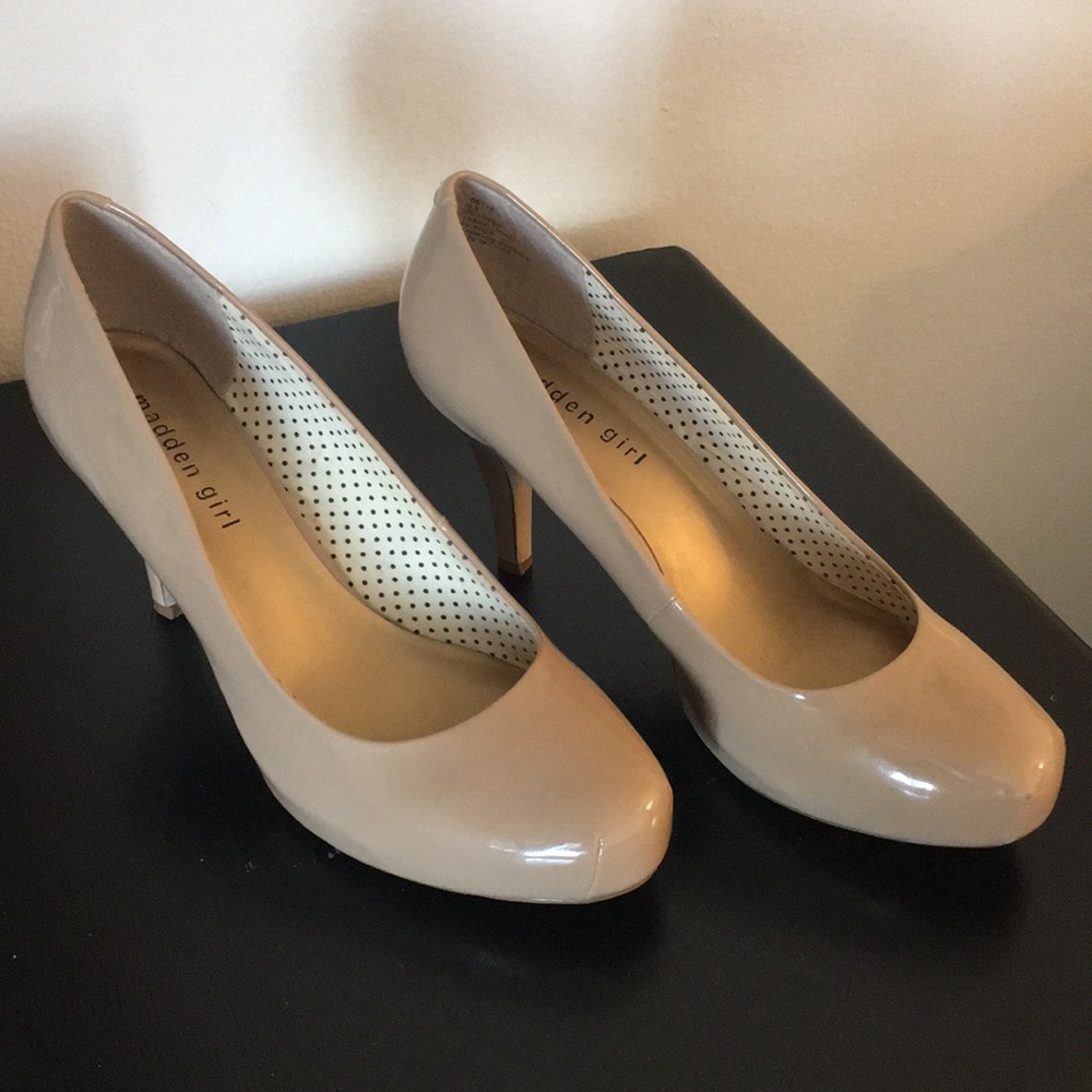 Madden Girl Nude Pumps
